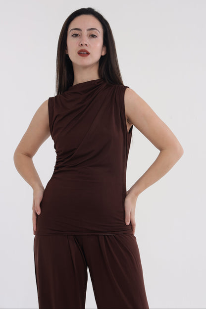 Brown/pink shoulder frill top